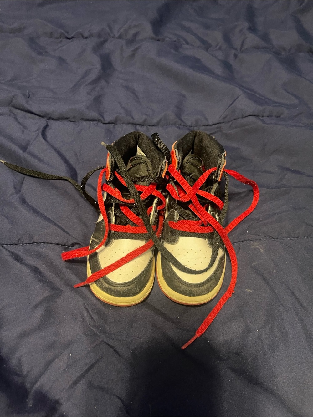 Jordan Kids High-Top Sneakers in Black, White & Red